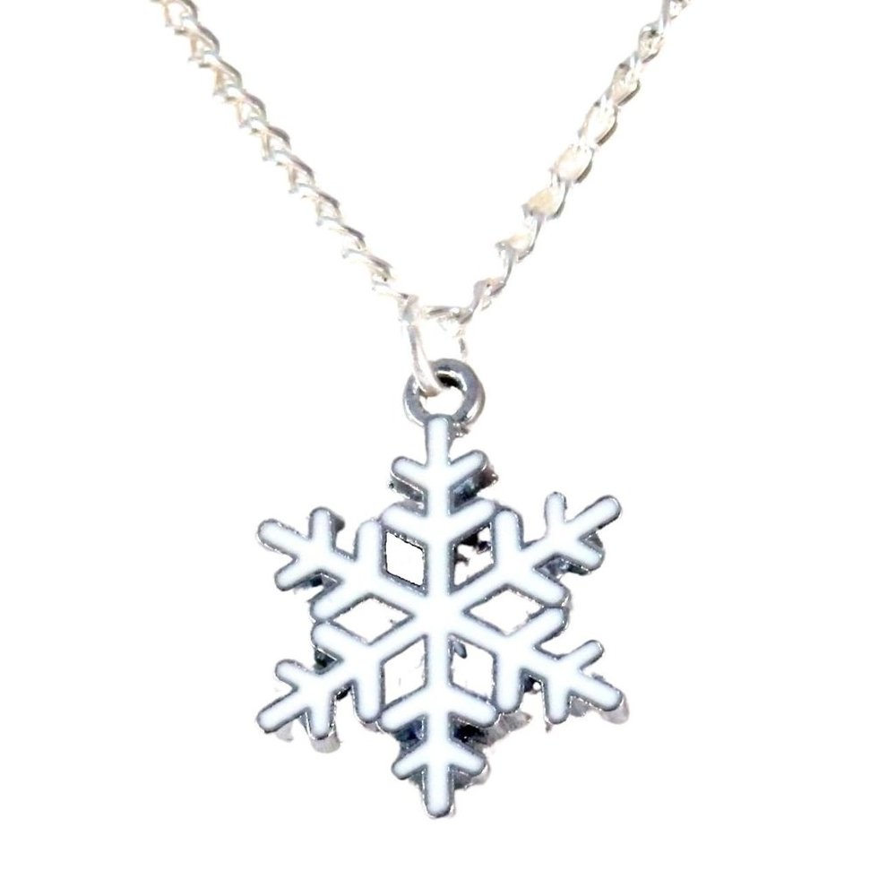 White snowflake necklace  1702